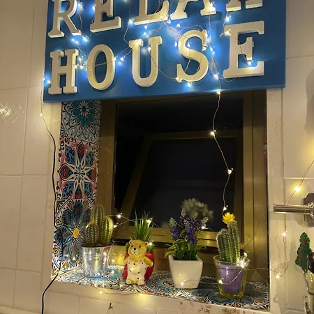 Relax House